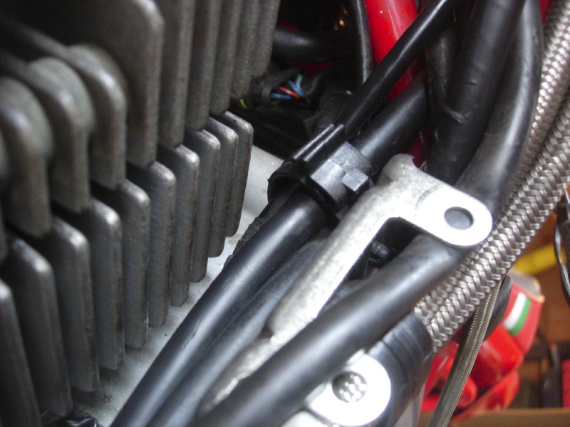 ducati_hicap_install_040.jpg